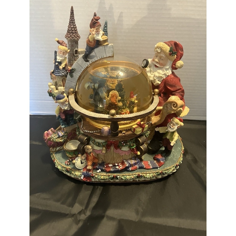 Grandeur Noel Musical Water Globe Christmas Collectors Edition 2000 with Box